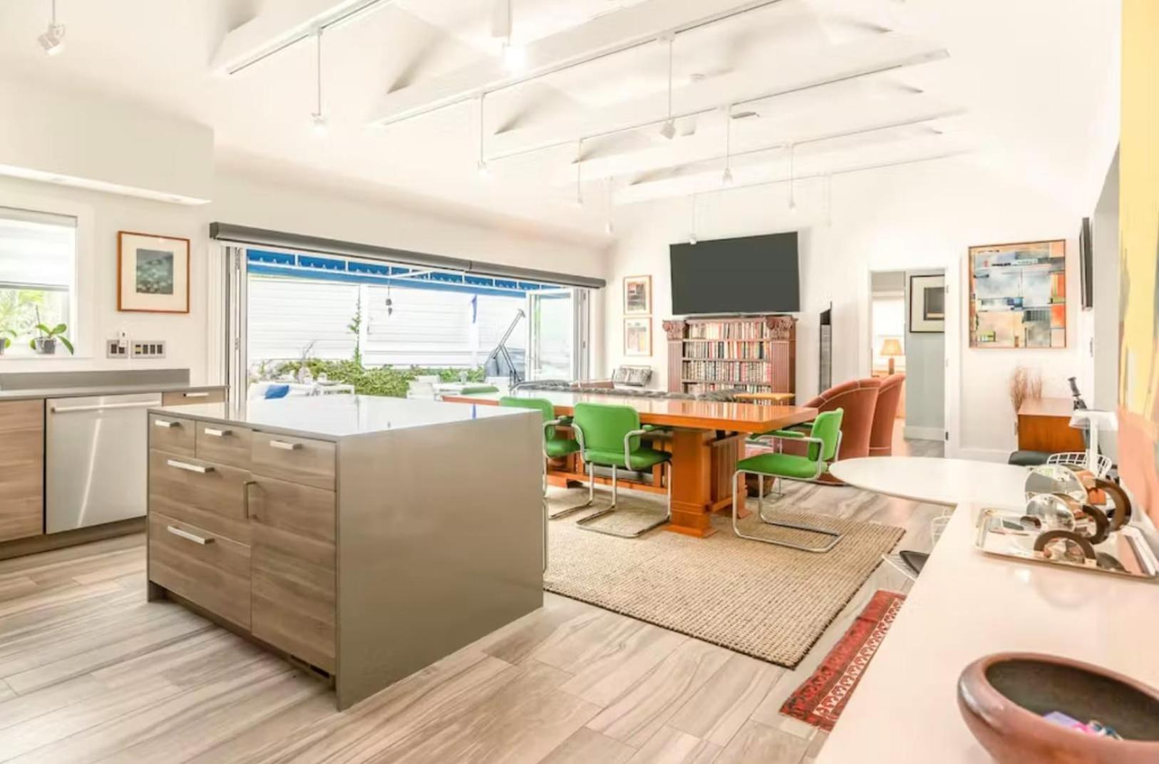Casa Azul-open Concept With Pool Holiday home